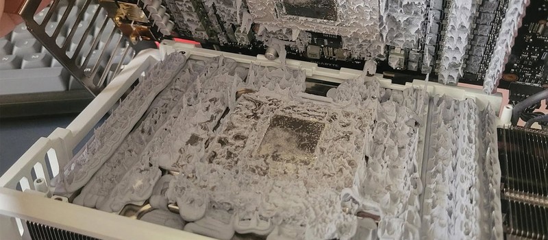 Геймер показал свою RTX 5090 до краев залитую термопастой – навредить видеокарте это не должно