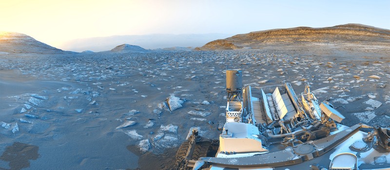 Марсоход Curiosity отметил 5000 дней на Марсе "открыткой", которую приняли за земной пейзаж
