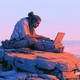 Разработчики возвращаются к ручному программированию после урезания подписок на Claude и Copilot