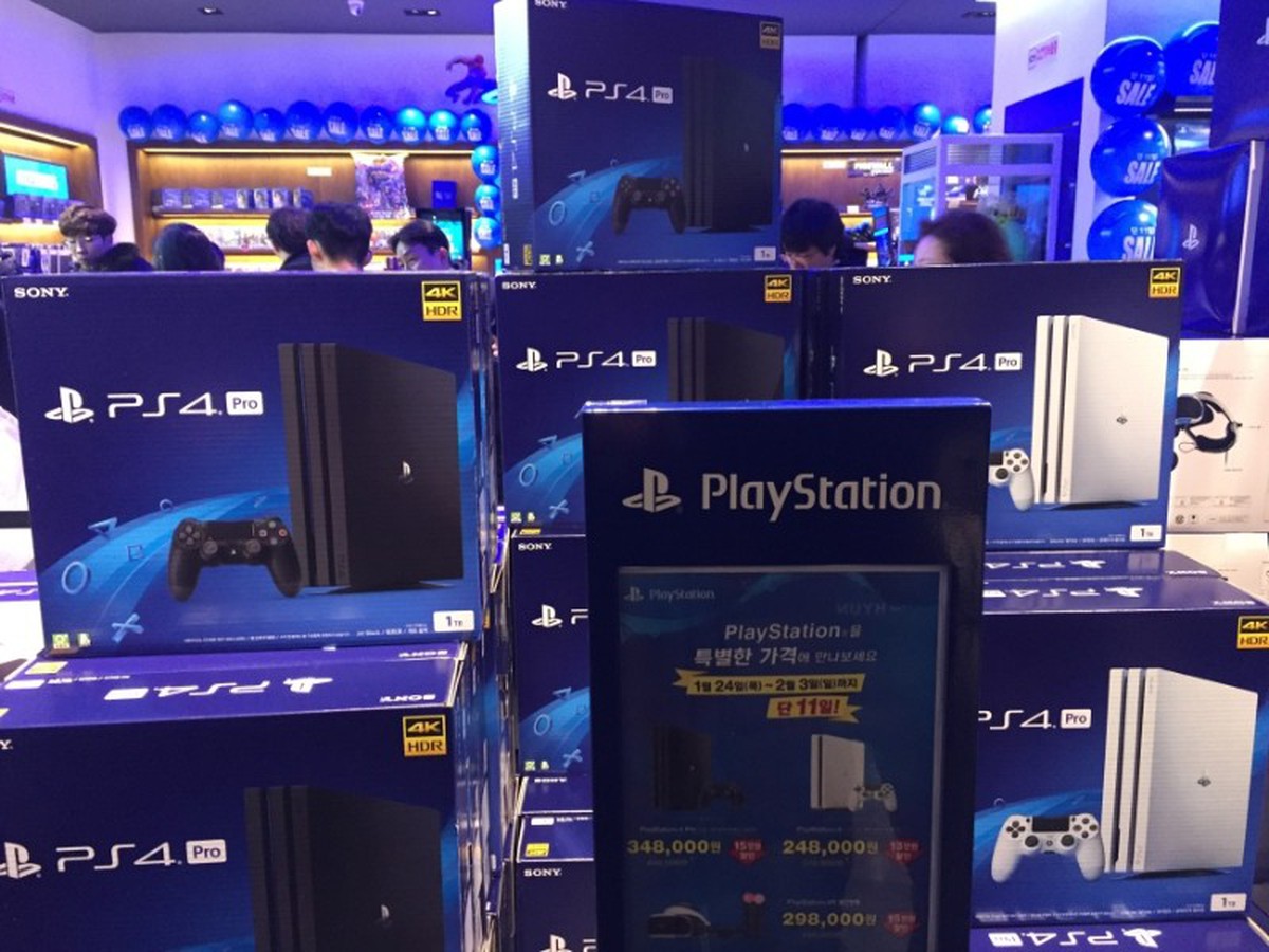 Ps в россии когда заработает. PLAYSTATION Россия. PLAYSTATION Team Sony в Корее. Производство Sony PLAYSTATION В Корее. Как купить денежки на сони.